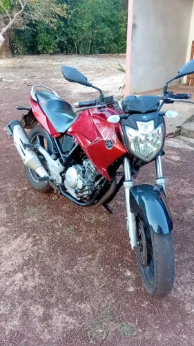Moto vendo ou troco