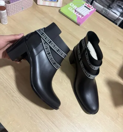 Bota Colcci 37