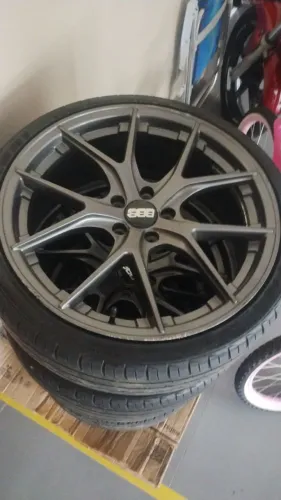 Jogo de roda da bmw aro 20 com pneus novos 5x144