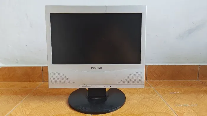 Monitor LCD Positivo 15