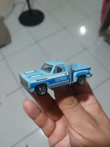 Hot Wheels '78 Dodge Li'l Red Express Truck azul claro