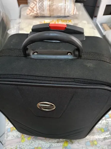 Mala de viagem com rodinhas , super nova 