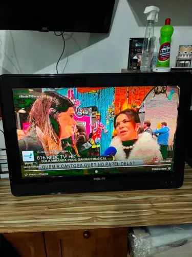 Televisão 32 Polegadas Com Detalhes na tela