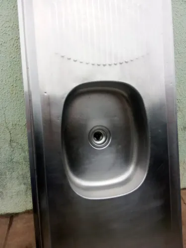Pia Tanque de Inox 1 Mt X 0,50 cm usada em bom estado