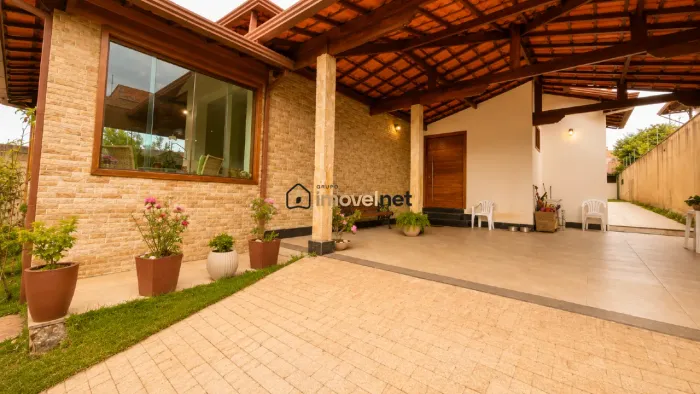 Casa de Alto Padrão no Trevo | 780m² 4 Quartos Lote grande