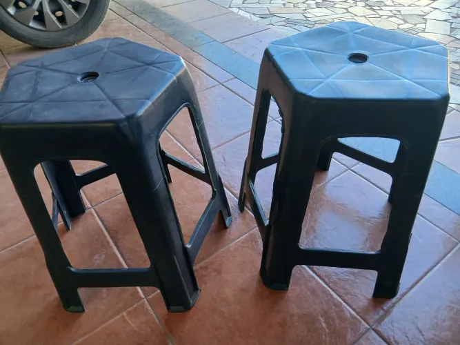 Banco de plástico