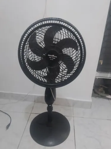 Ventilado Britânia de pé