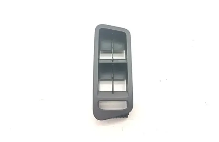 Moldura Vidro Eletrico Dianteiro Esquerdo Vw Golf Tsi 2014