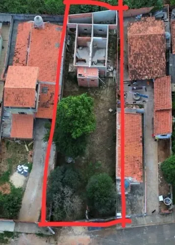 Casa com terreno grande