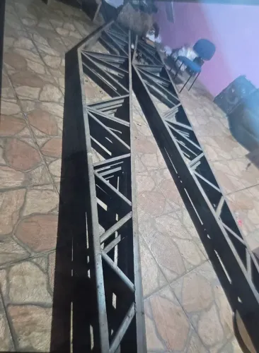 Tesouras, Galpão, Ferros
