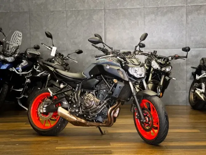 YAMAHA MT-07 2021/2022