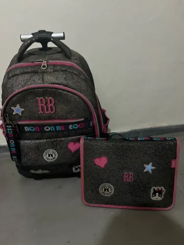 Kit Mochila + Estojo Rebeca Bombom - Lindos e vem Conservados