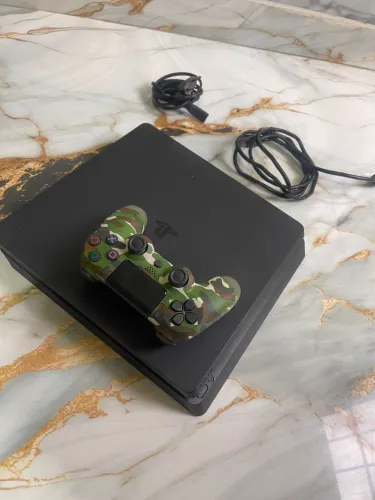 Ps4 slim novo