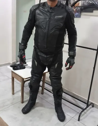 Vendo kit macacão moto velocidade X11 completo - Pouquíssimo uso 