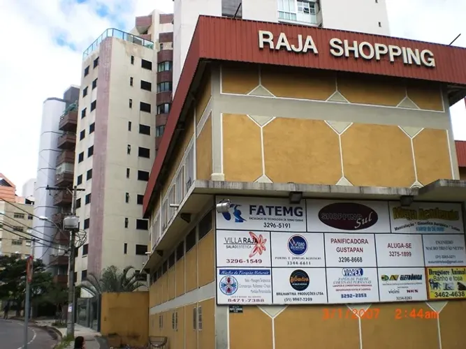 Shopping com 700 m² no bairro Gutierrez
