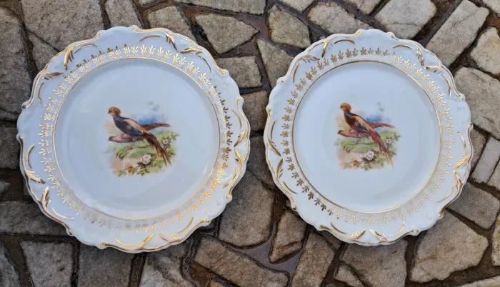 Par de Pratos Decorativos Antigos - Porcelana Real (Faisão/Dourado)