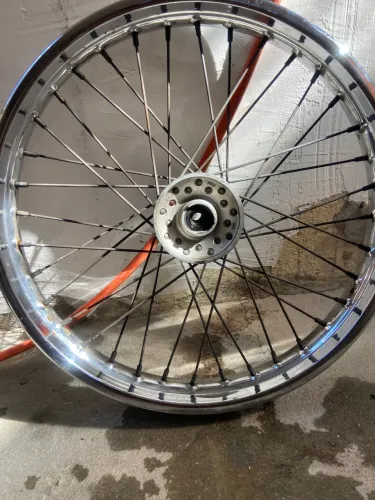 Par de rodas enraiadas da xtz Crosser 