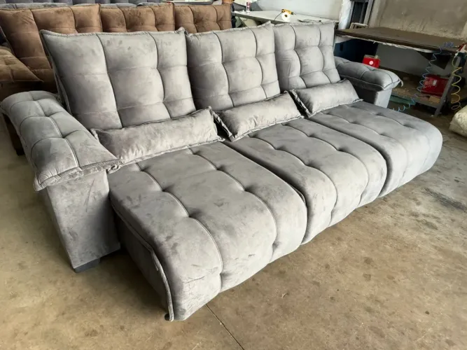 Sofá Retrátil e Reclinável 3 Lugares - Conforto e Elegância