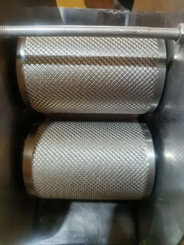 Moenda de cana toda em inox 220 LTS hora.