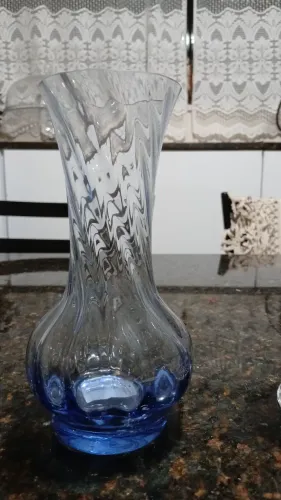 Vaso solitário azul 17 cm altura