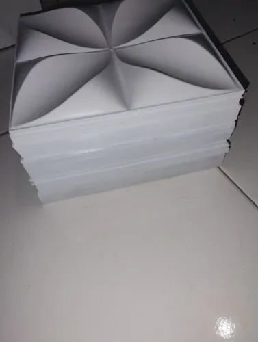 300 placas de revestimento PVC formato pétala