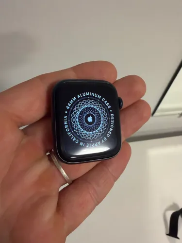Apple Watch SE 2ª Geração (44mm) - Preto | GPS + Cellular