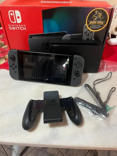 Nintendo Switch + ZELDA Breath Of The Wild