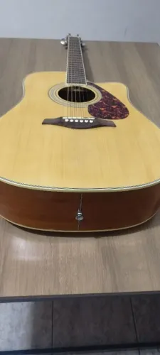 Violão Yamaha tampo sólido.. FG 720c novinho