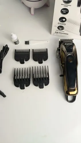 Máquina de Cortar Cabelo Kemei KM-PG1990A