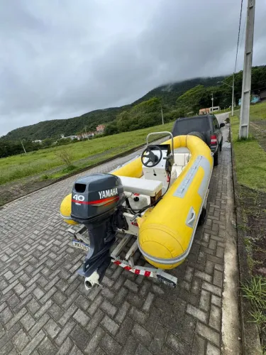 Barco 40hp e carretinha a venda - preço de ocasião 