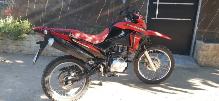 Honda Bros 160 2024 Vermelha