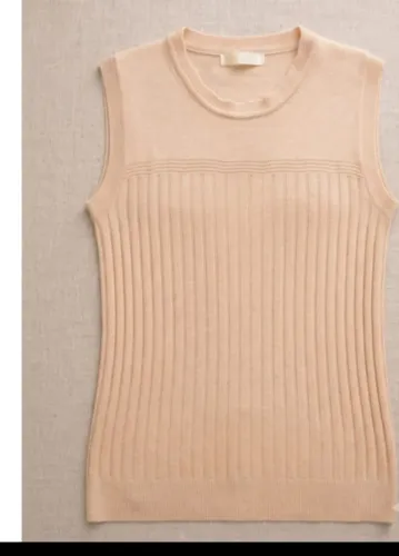 Vende-se blusa de tricô regata feminina por $20reais pagamento á vista no dinheiro ou pix