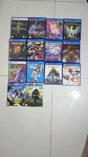 Lote 15 Jogos PS5 e PS4 c/ Ratchet & Clank, Returnal, Horizon Zero Down e The Last of Us