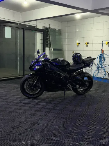 Yamaha R6 2012 - Black Piano