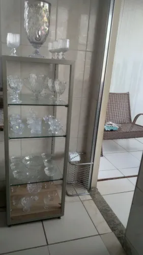 Vende se prateleiras de vidros apenas 250 reais CD