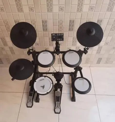 Bateria Eletrônica Aroma TDX 16S - 8 Pads Mesh 144 sons (semi-usada)