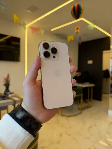 iPhone 16 pro 256gb Desert Semi Novo | Loja Física