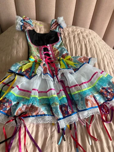 Vestido de festa junina de luxo