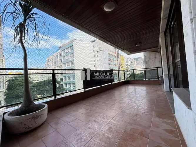 Apartamento a venda, na Rua Cinco de Julho, Copacabana, varanda, 3 quartos (2 suítes), 2 v