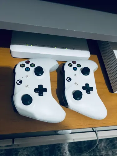 Xbox One S
