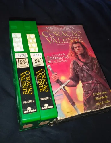 VHS Exterminador do Futuro 2 e Coração Valente 