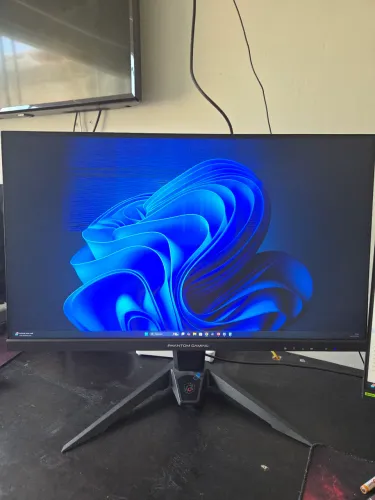 Monitor asrock 27 2k HDR 180hz (Defeito)