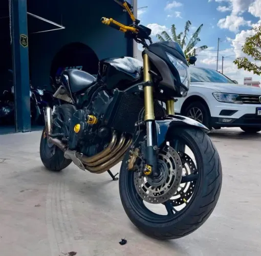 Vende-Se Hornet 600 - 2014