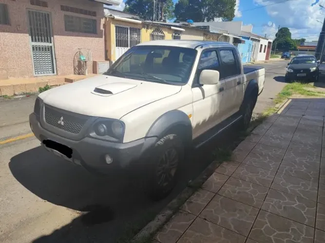 Mitsubishi L200 Outdoor GLS 2.5 4X4 CD TDI Diesel 2009
