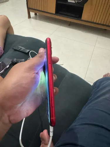 iPhone 11 vermelho 64gb