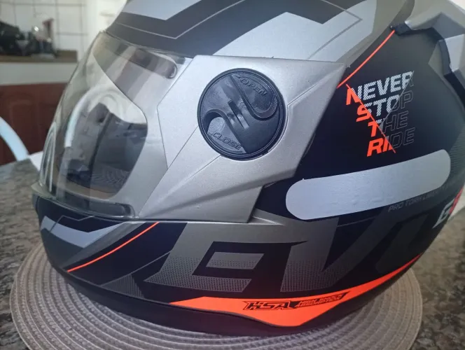 Capacete