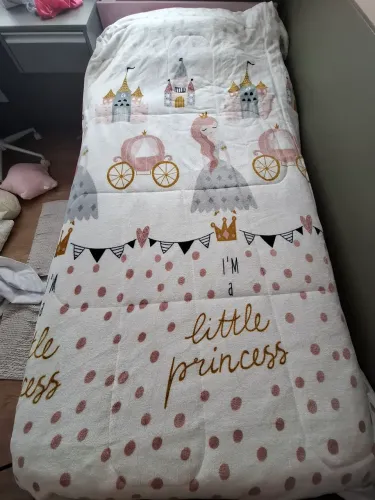 Ededrom (Coberdrom) de Lã (Pele de Carneiro) Tema Little Princess Cama Solteiro Menina