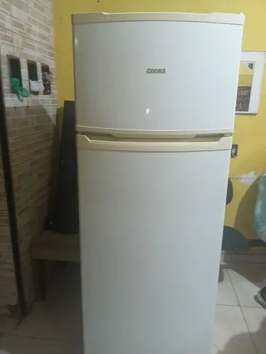 Geladeira não e frosfre descongelamento manual duas veses por ano