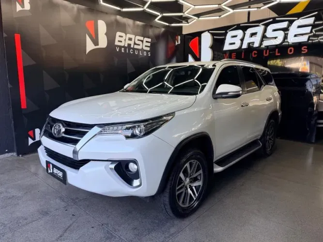 Toyota Hilux SW4 4X4 2.8 Diesel 2017