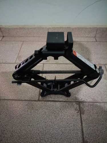 Macaco manual (pouco usado)